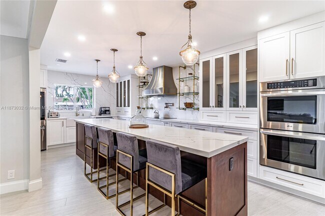 Photo - 2810 NE 59th Ct