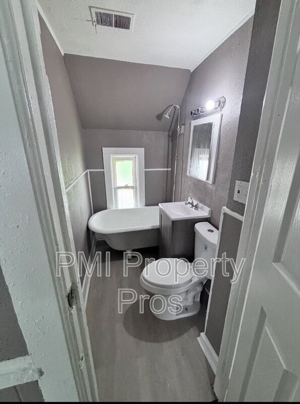 Building Photo - 2632 N 24th Pl Rental