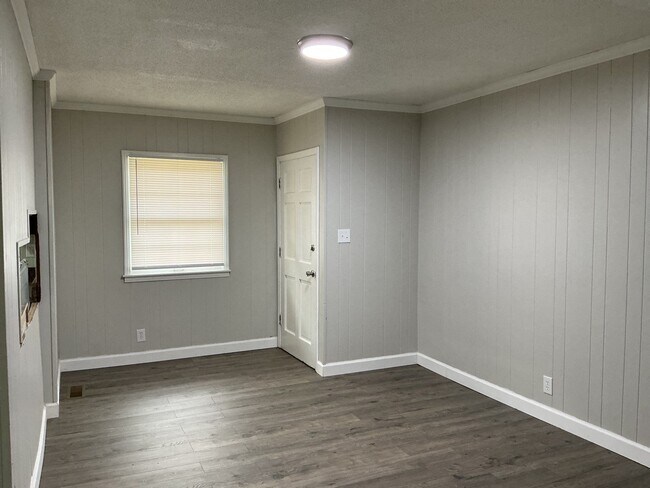 24 Carolane Dr Unit R
