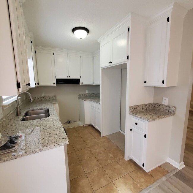 Photo - Southern Comfort Oasis: 3BR/2BA Rental Home in Valdosta, GA