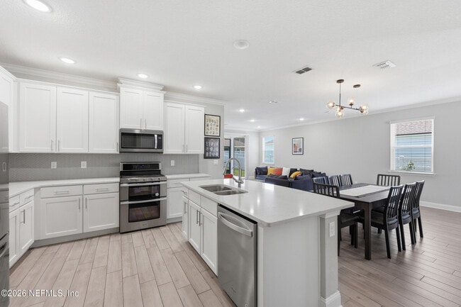 Photo - 172 Creekmore Dr
