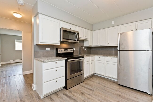 Photo - Newly Renovated 1 Bedroom Unit F5