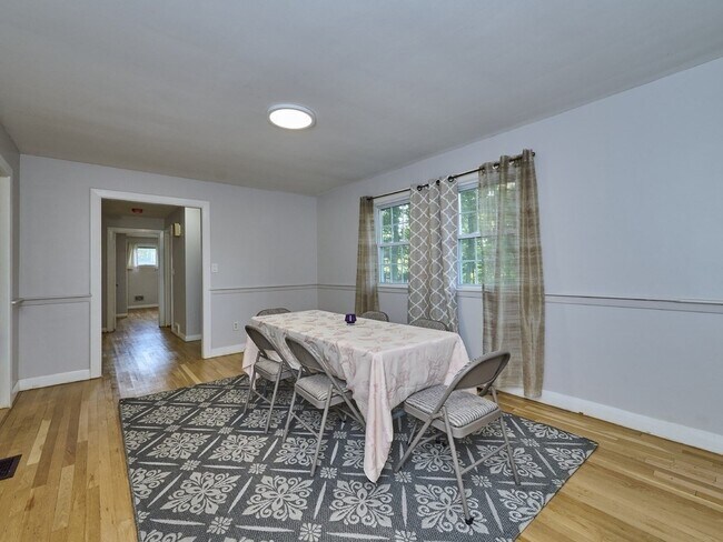 544 High St