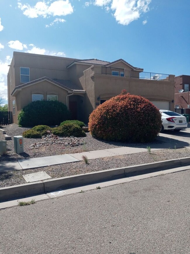 Easy Commute to Los Alamos or Santa Fe - Easy Commute to Los Alamos or Santa Fe House