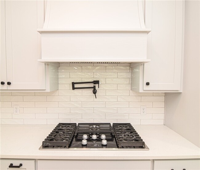 Photo - 13734 Canal St