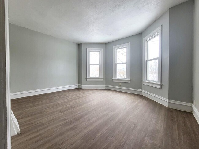 Photo - 320 Crosby St