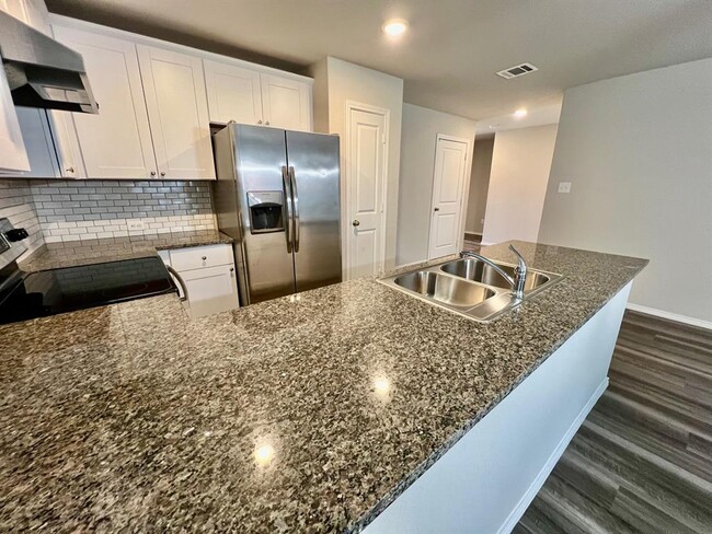 Photo - 1906 Fieldfare