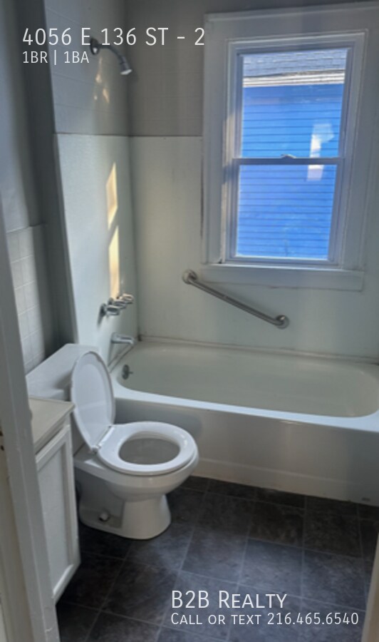 Charming 1Bedroom Property in Prime Location Apartment Unit 2