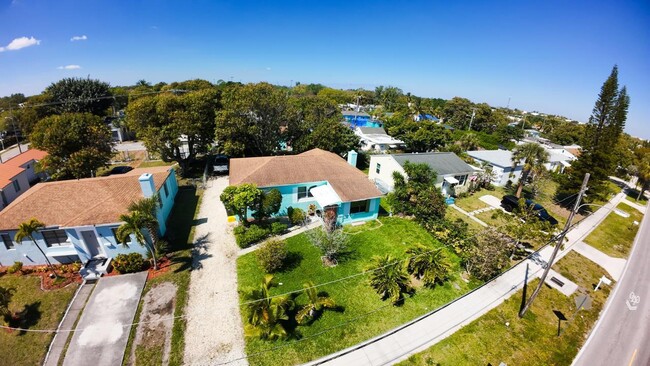 Photo - 332 S Swinton Ave