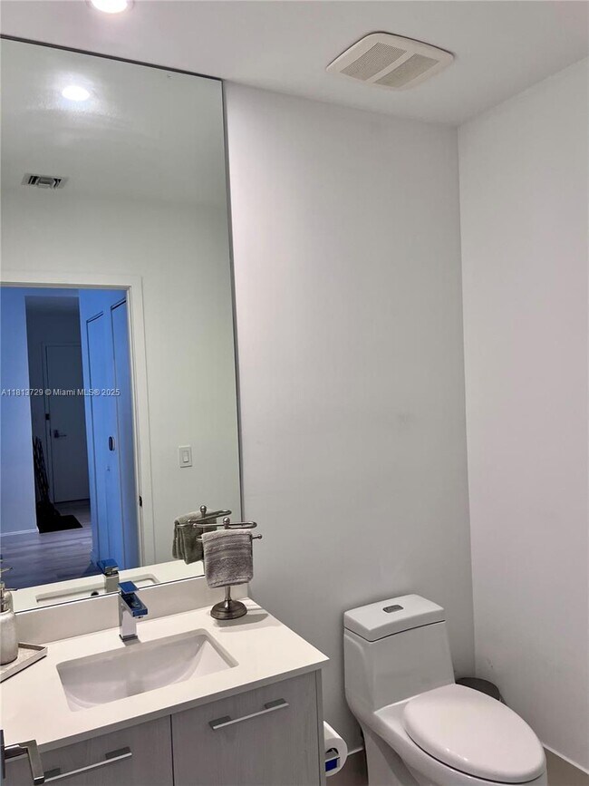 Photo - 55 SW 9th St Unit 4109