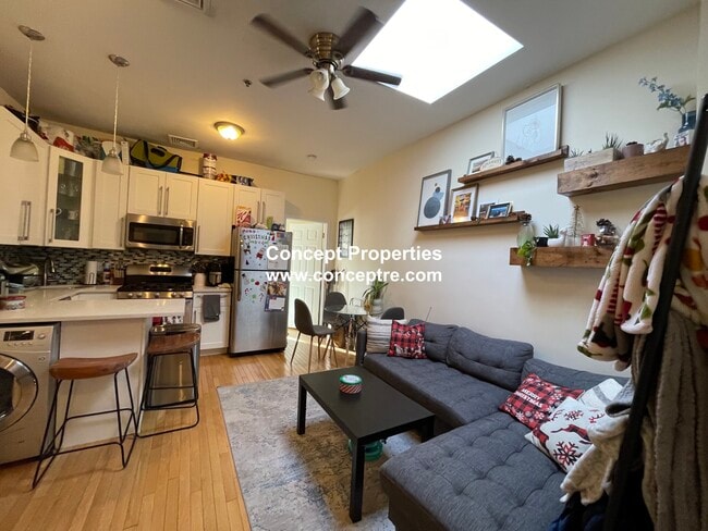 Photo - 243 Northampton St Unit 4