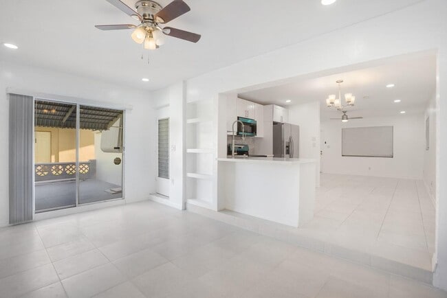 Building Photo - 7505 NW 58th St Rental