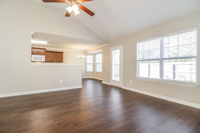 Photo - 327 Sarava Ln