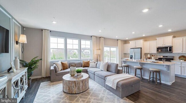 Photo - 18 Egret Way