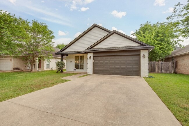 Photo - AUGUST PRE-LEASE!  3 Bedroom 3 Bathroom Ho...