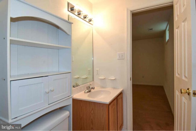 Photo - 6035 Naval Ave