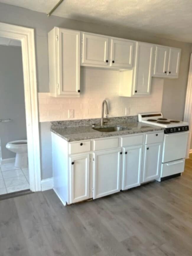 Photo - 1295 Main St Unit 2B