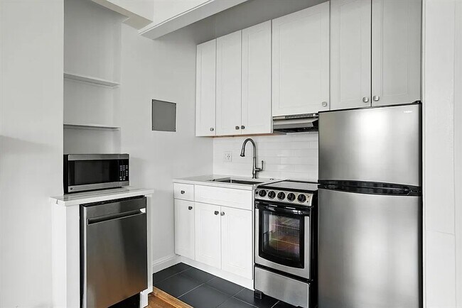 Photo - 388 Marlborough St Unit 5