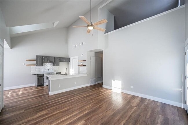 Photo - 2407 W Ash St