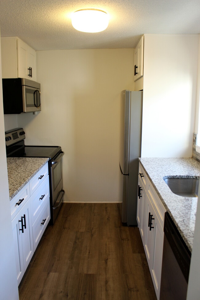 Building Photo - 42 N Main St Unit 78