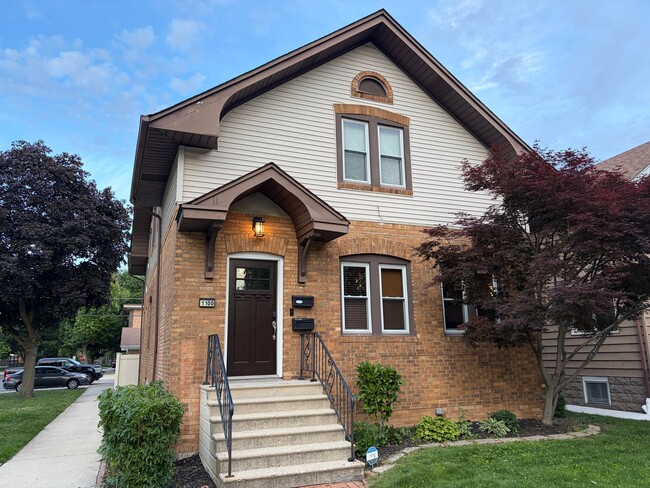 Photo - 1100 Elgin Ave Unit 1