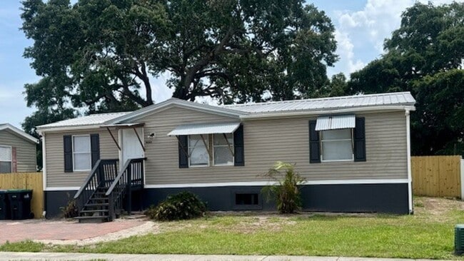 Building Photo - **3/2 Manufactured home near Boggy Creek Road/Taft** Unit m9663c