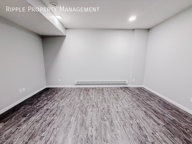 AMAZING 1-BEDROOM BASEMENT SUITE | MODERN FINISHES & PRIVATE ENTRY