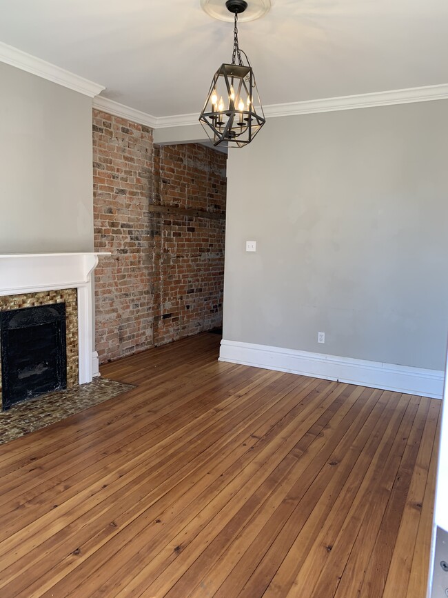 Sala de estar - 396 W 1st Ave Unidad 1