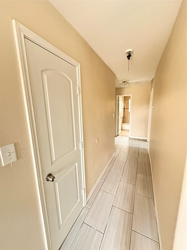 Photo - 2618 Hill Ave