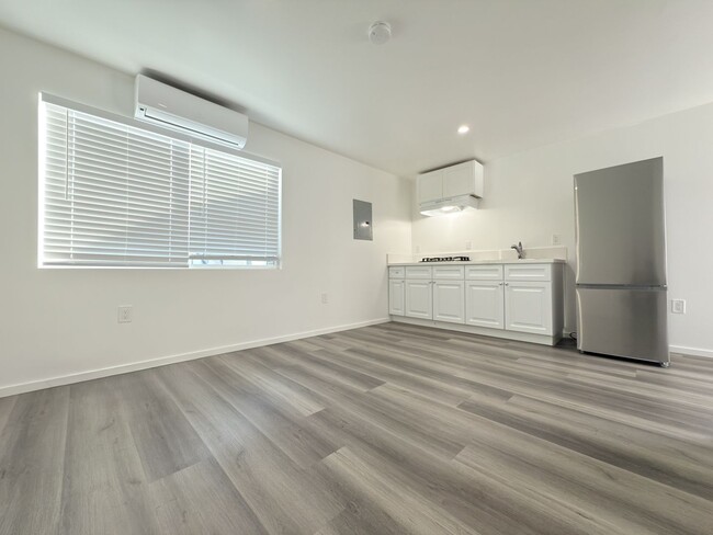 Building Photo - 1-Bedroom ADU – Modern Comfort & Prime Loc... Rental