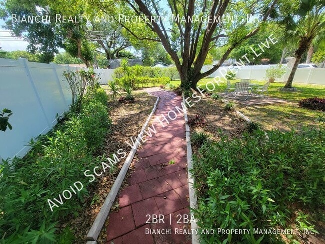 Photo - 501 Lake Palms Dr