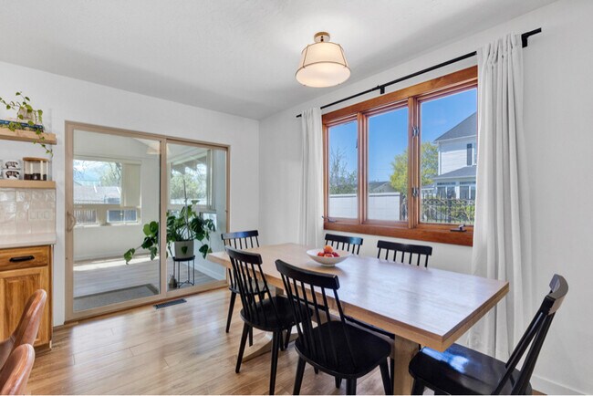 Photo - 609 N 2nd St