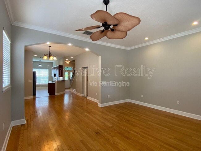 Photo - 332 E Kaley St