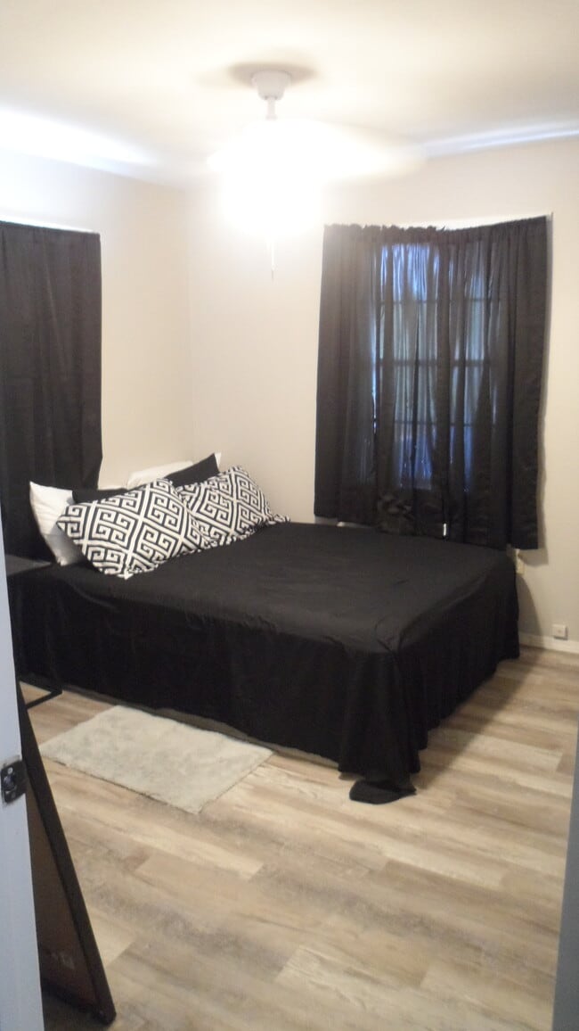 Photo - 2241 Gumwood Ave