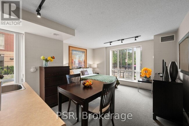 Photo - 515 Rosewell Ave Unit 605