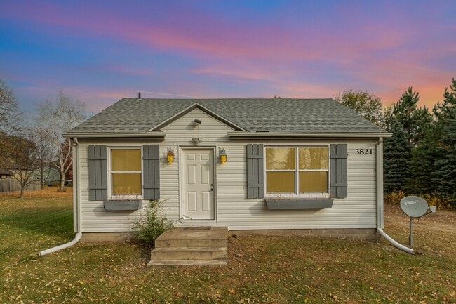 Building Photo - 2 Bed | 1 Bath Across From Coon Lake Rental