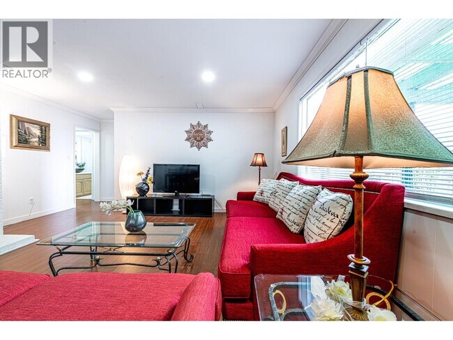 1xxx Charland Ave