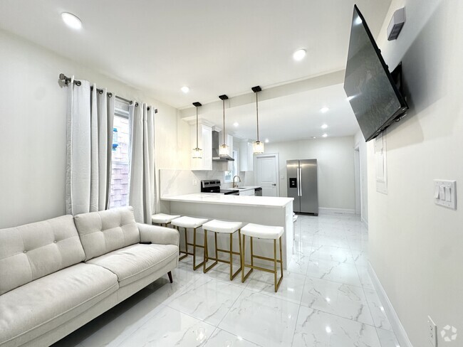 Building Photo - 11 Burrell St Unit 1 Rental