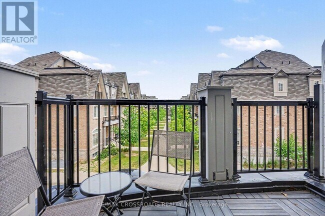 Photo - 17 Eaton Park Ln