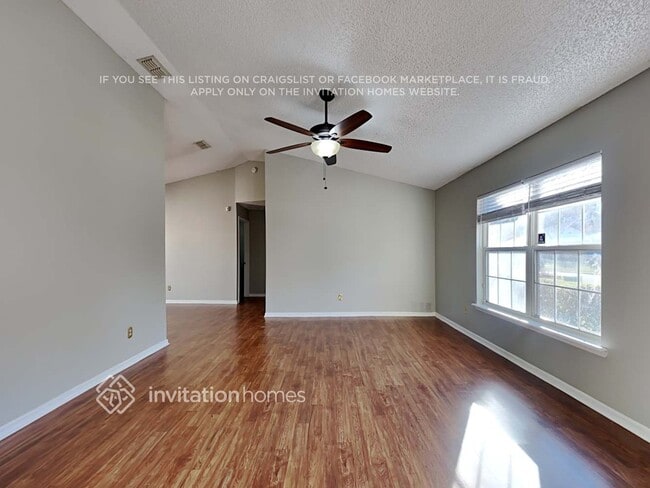 Photo - 9633 Blowing Rock Cir N