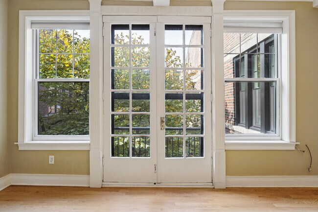 Photo - 2315 N Commonwealth Ave Unit 3N