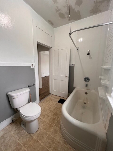 Photo - 300 S Washington St