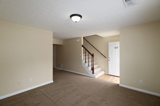 Photo - 107 Floyd Ct