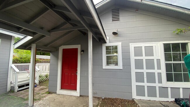 Photo - 433 Kayton Ave