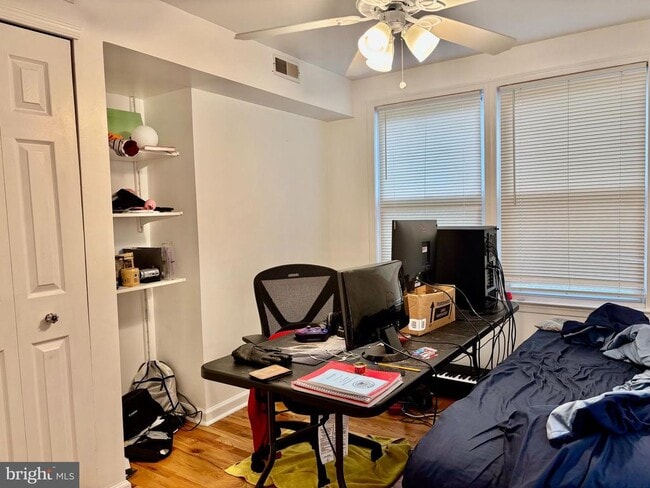 322 S 12th St Unit 2R