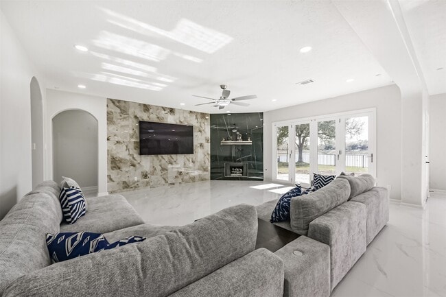 Photo - 2315 Bending Spring Dr