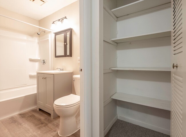 Ledgewood Court Apartments