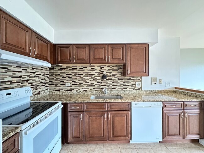 Photo - 1004 S River Rd Unidad 203