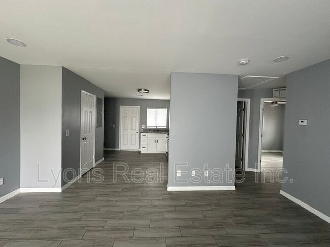 Photo - 139 Gordon Ave S