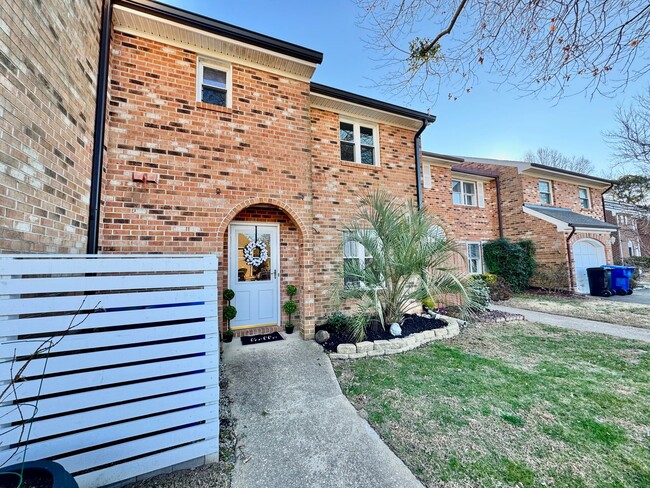 3-Bedroom Townhome Ready 03-03-25! Updated... - 3-Bedroom Townhome Ready 03-03-25! Updated...